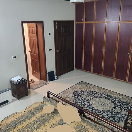 The Den Hotel Islamabad Exterior photo